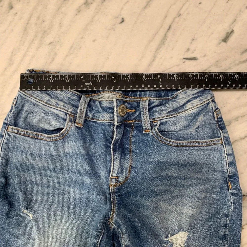 Maurices Distressed Skinny Jeans Size‎ 6
